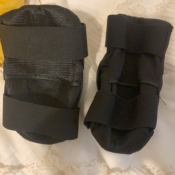 💖Triple Eight Saver Series Elbow Pads💖 - Picture 2 of 3